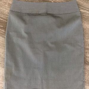 Black and white pencil skirt